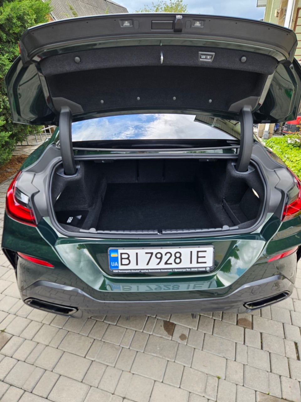 BMW 8 серії - фото 3