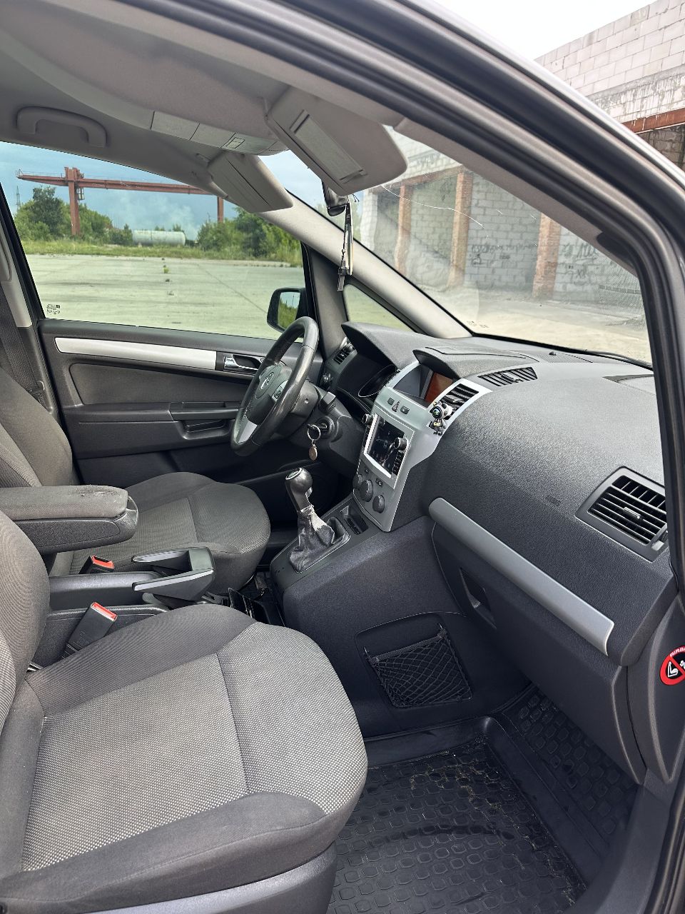 Opel Zafira - фото 26