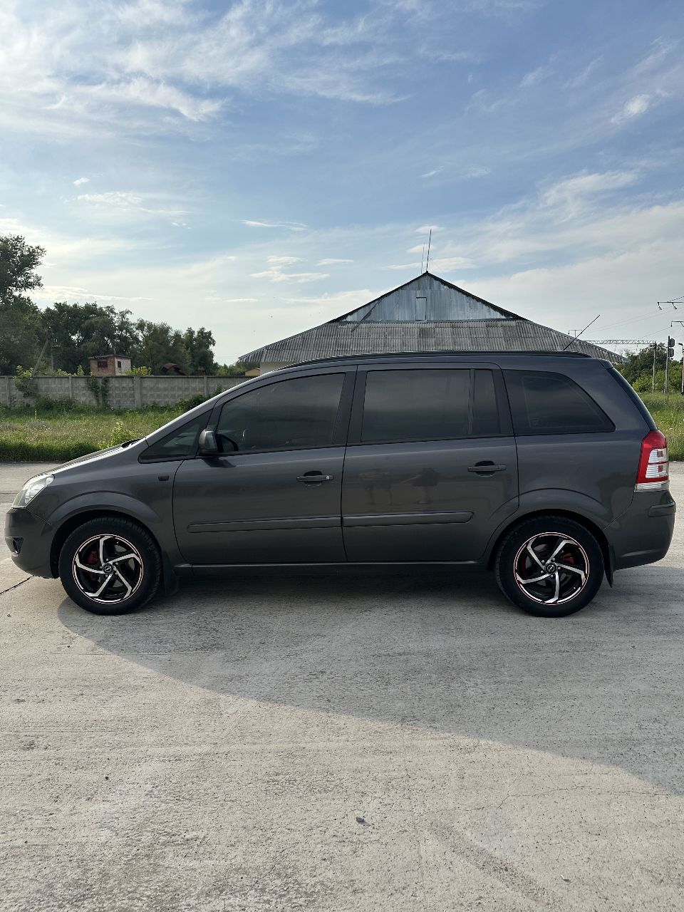 Opel Zafira - фото 14