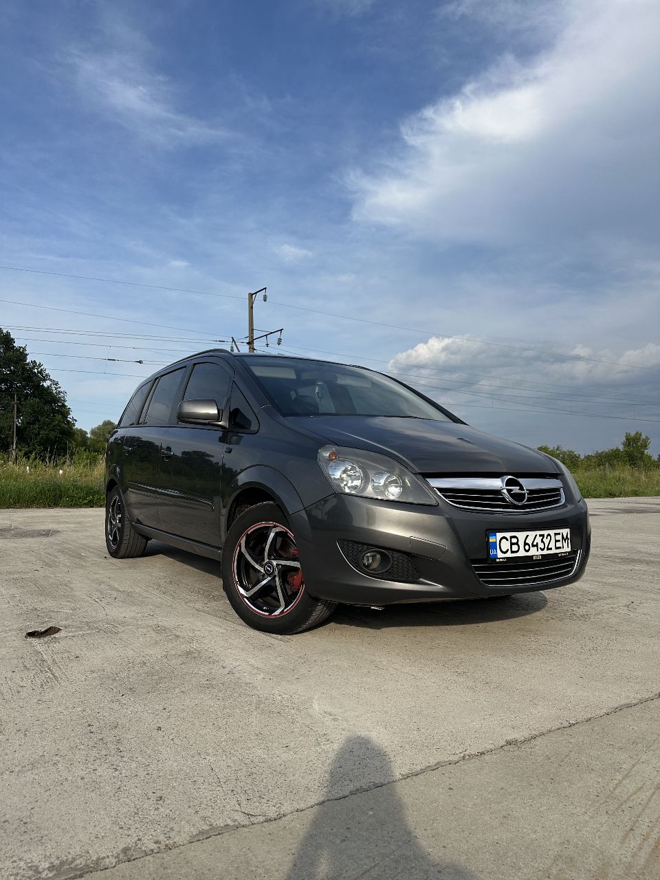 Opel Zafira - фото 1