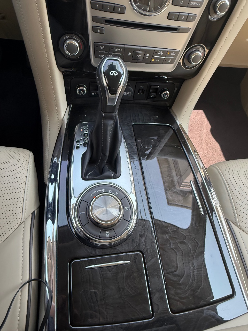 Infiniti QX80 - фото 6