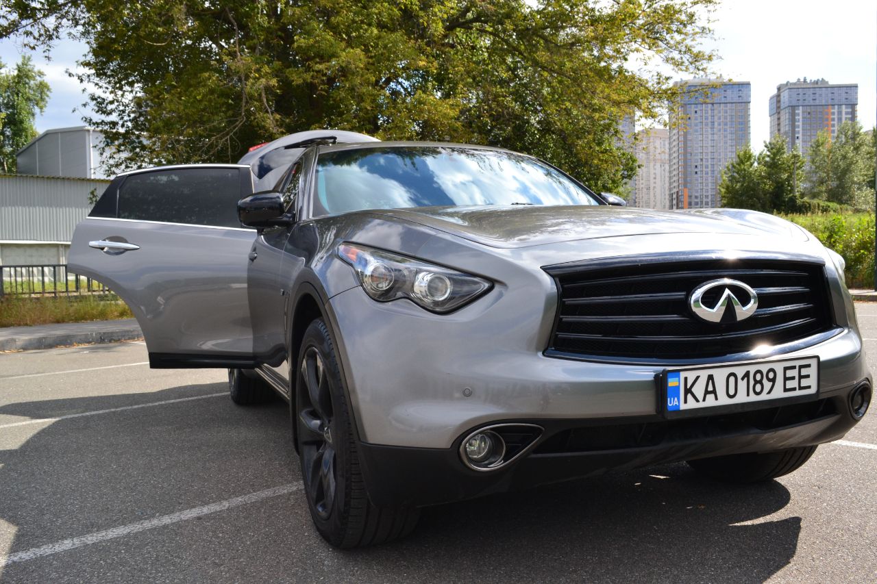 Infiniti QX70 - фото 9