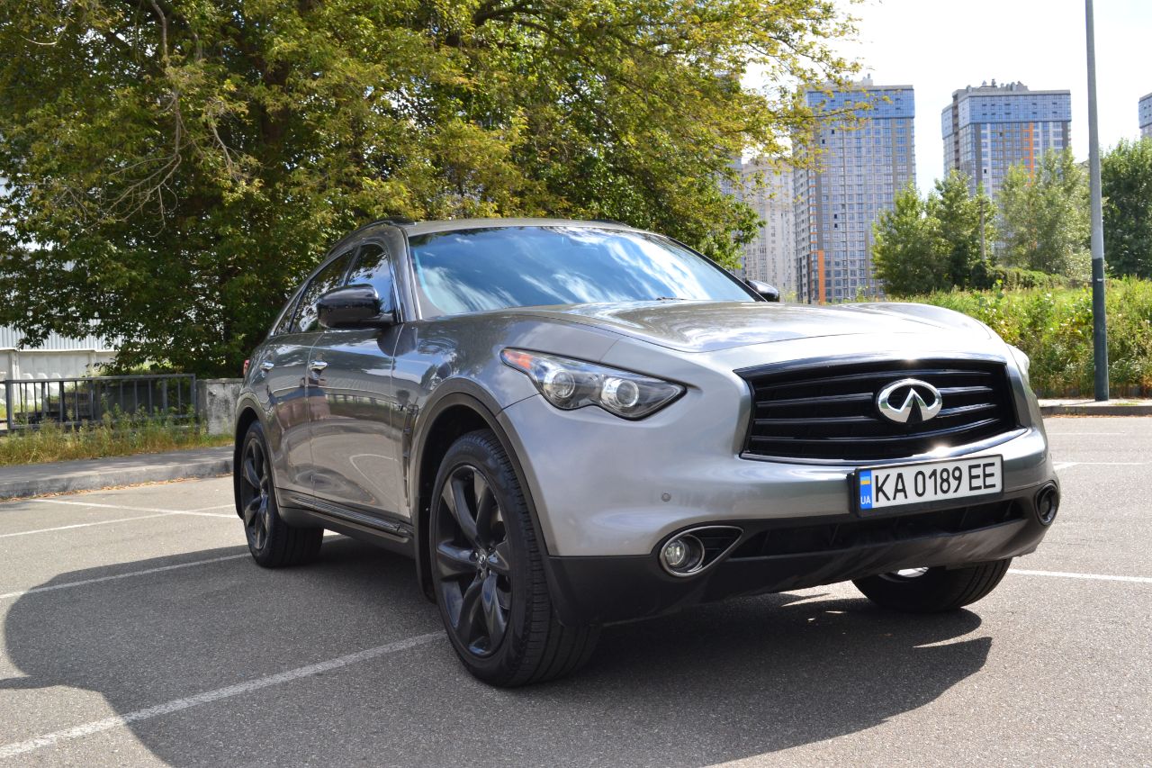 Infiniti QX70 - фото 3