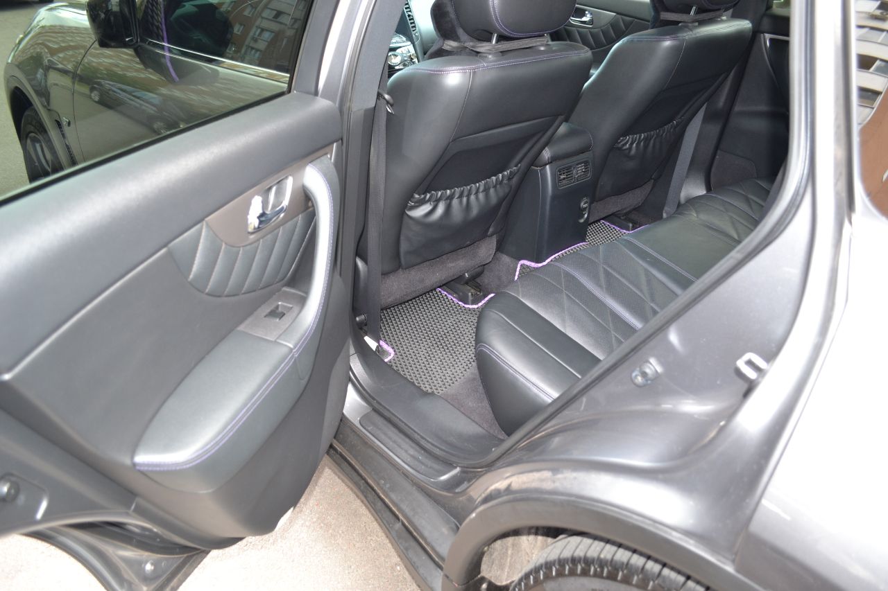 Infiniti QX70 - фото 6