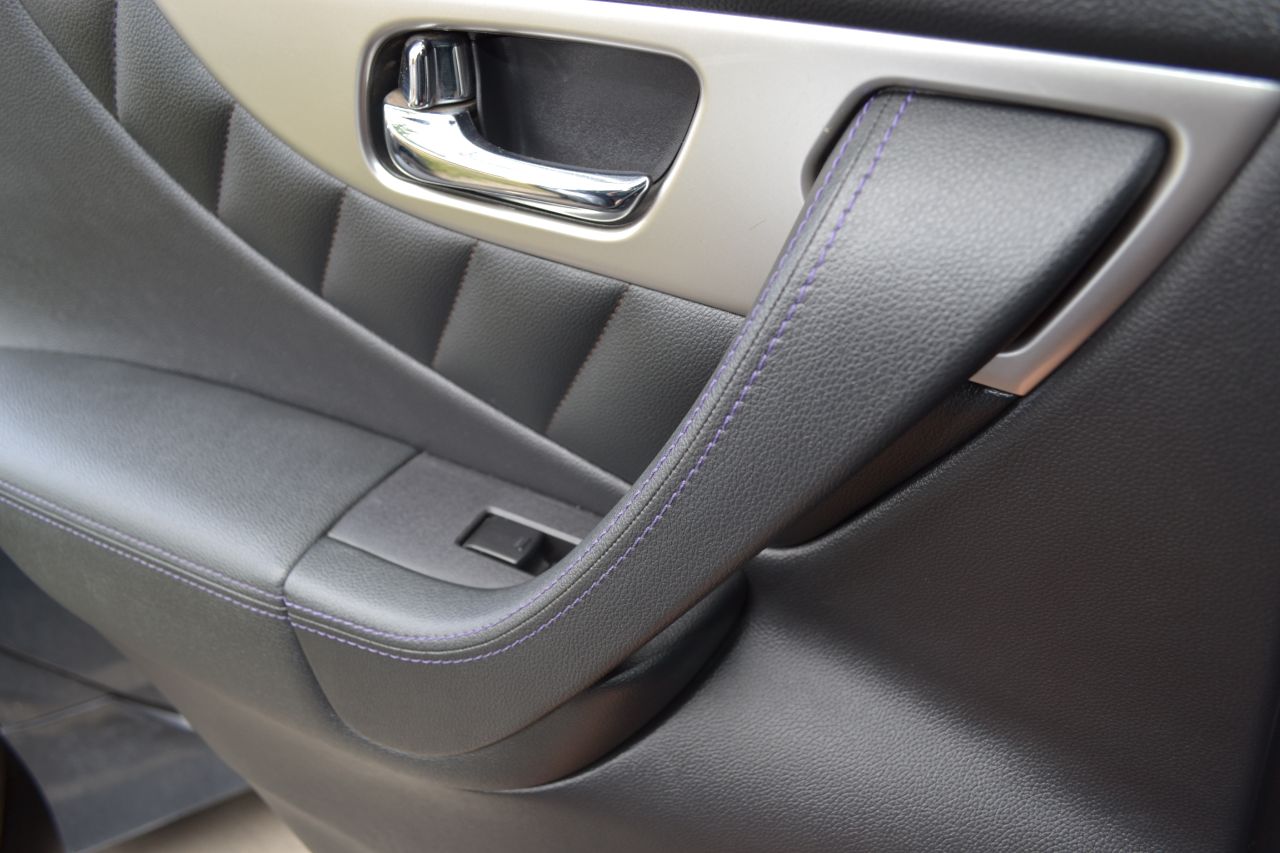 Infiniti QX70 - фото 5