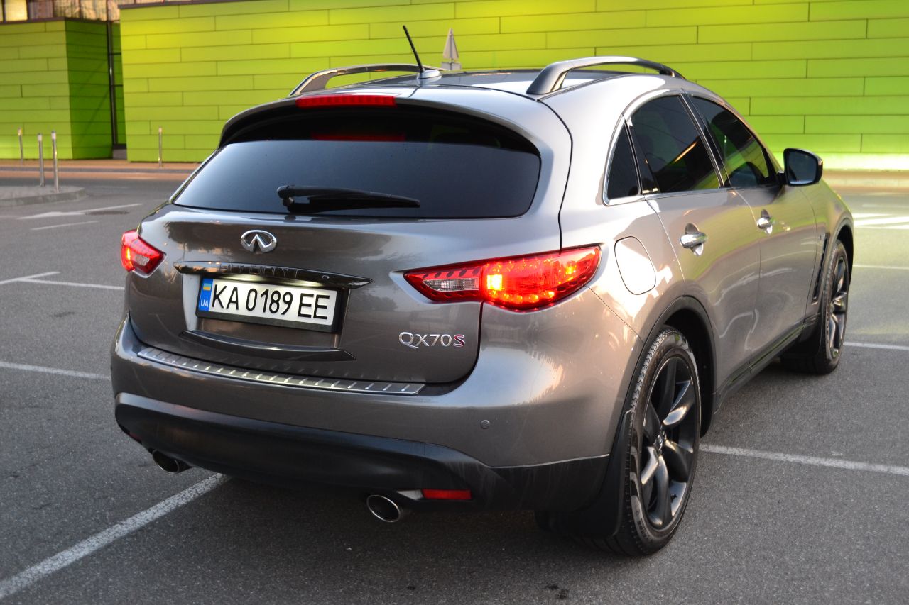 Infiniti QX70 - фото 8