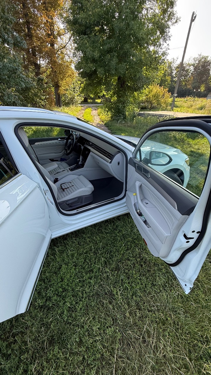 Volkswagen Passat - фото 8