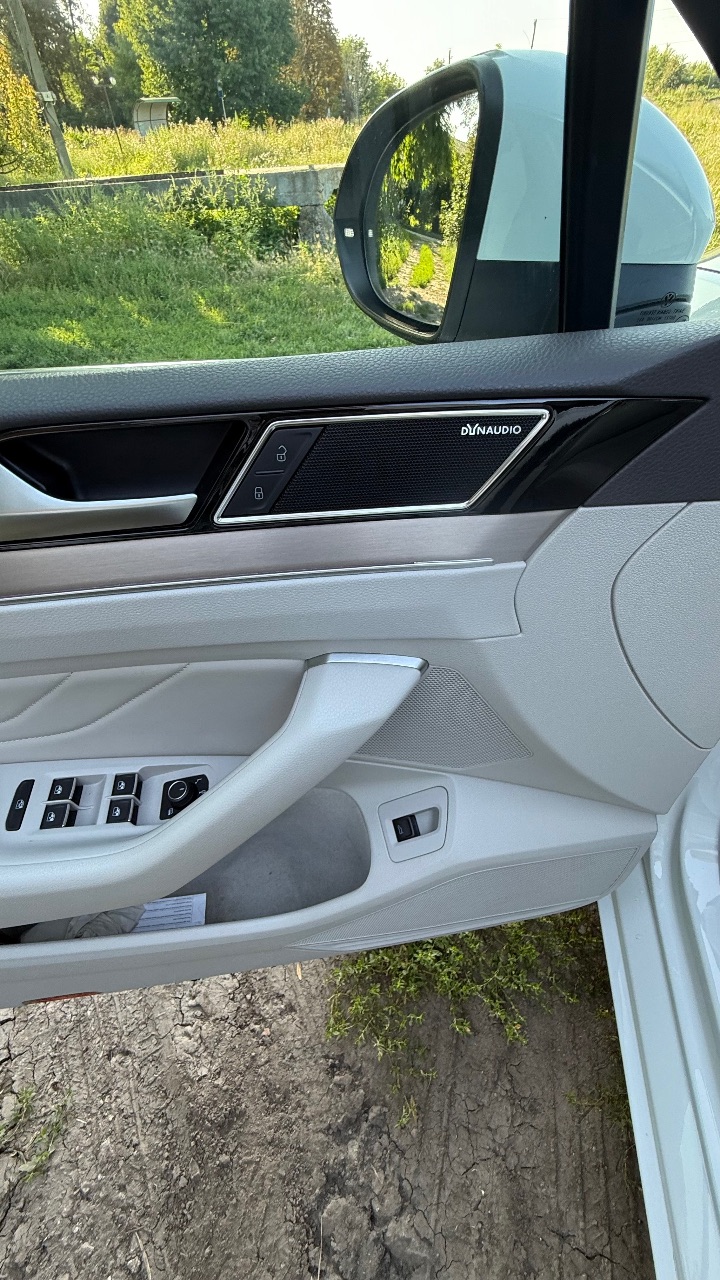 Volkswagen Passat - фото 14