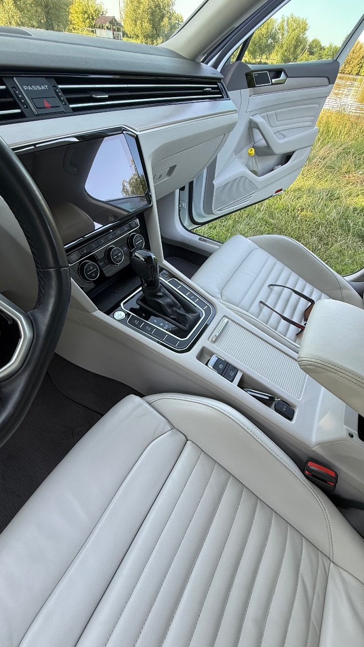 Volkswagen Passat - фото 16