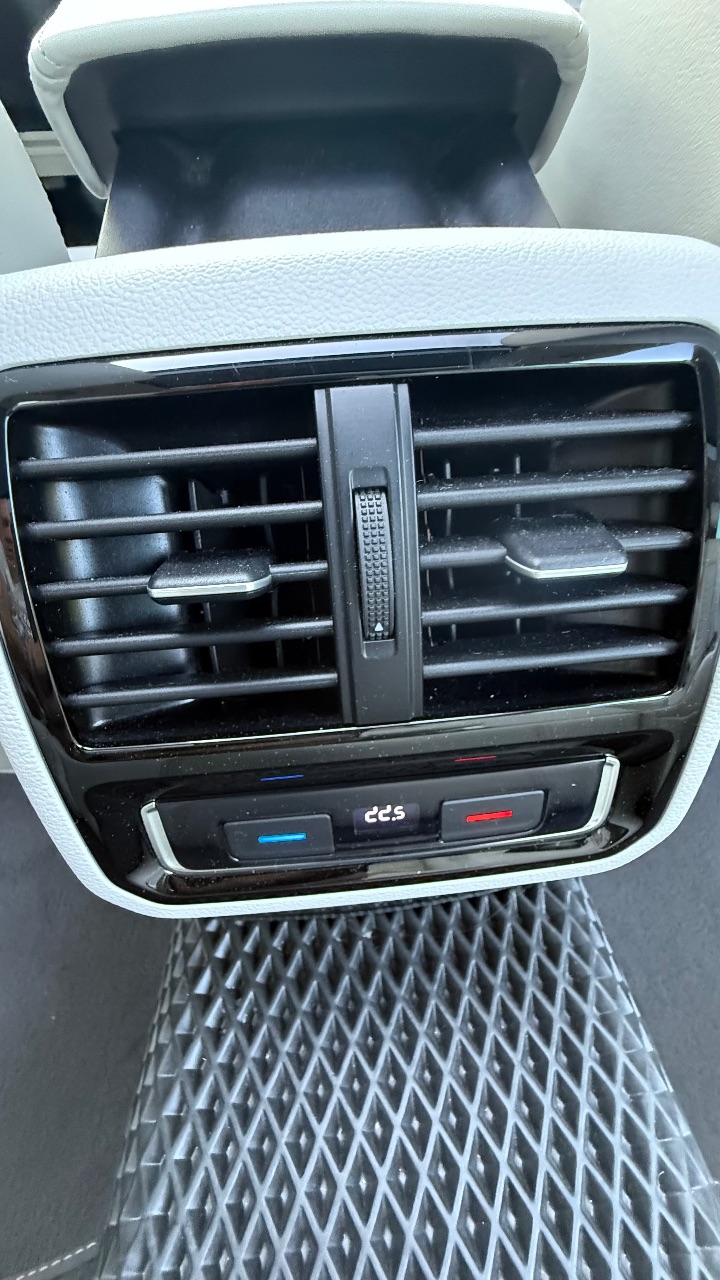 Volkswagen Passat - фото 36