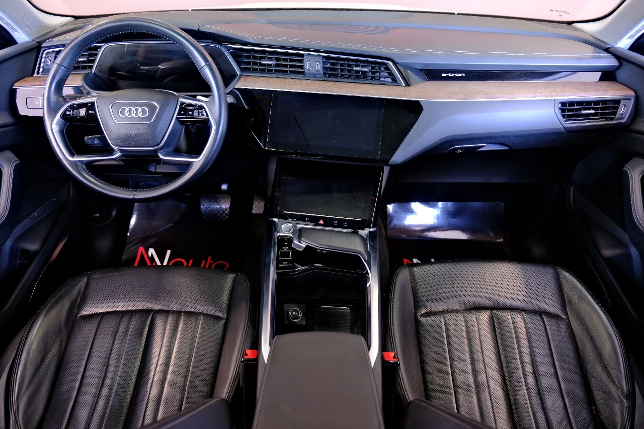 Audi e-tron - фото 7