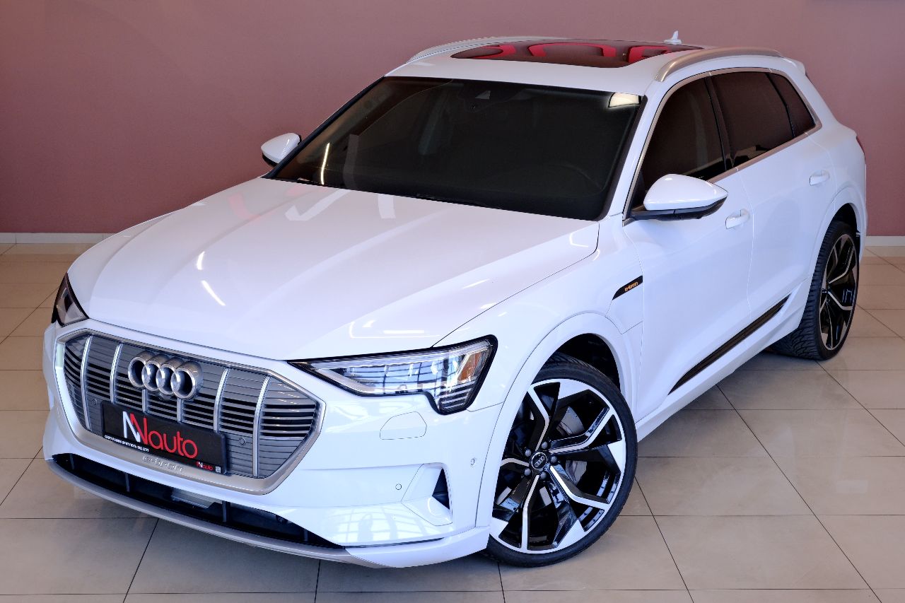 Audi e-tron - фото 2