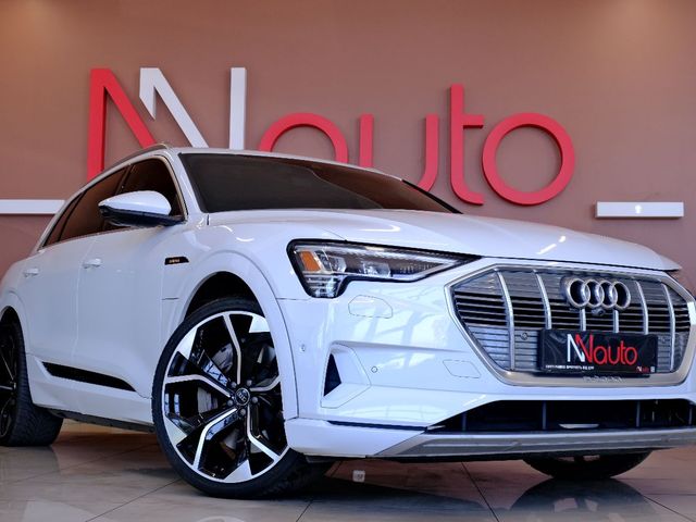 Audi e-tron - фото 4