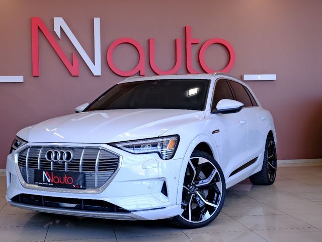 Audi e-tron - фото 1