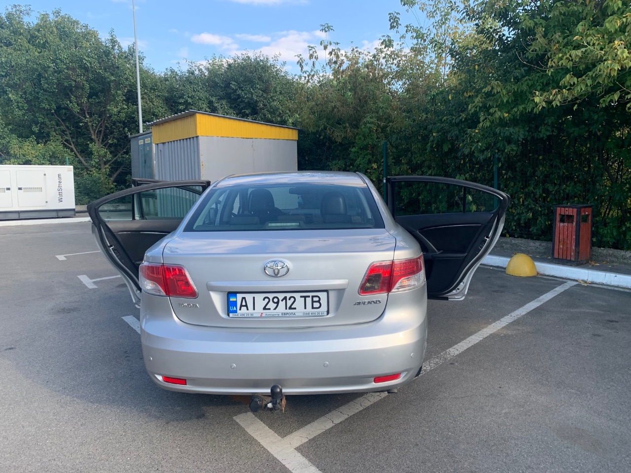 Toyota Avensis - фото 5