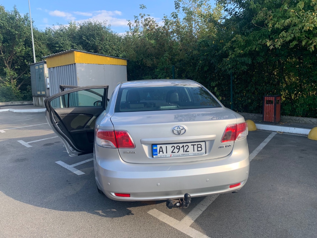 Toyota Avensis - фото 6