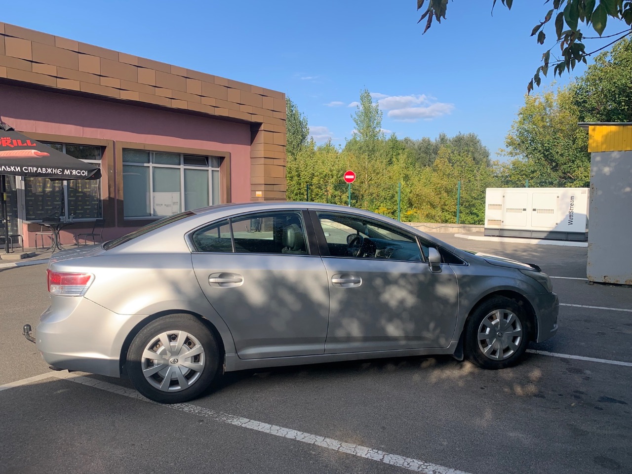 Toyota Avensis - фото 15