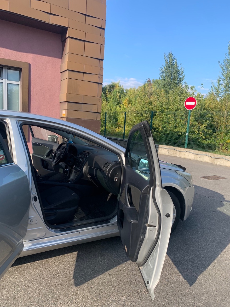 Toyota Avensis - фото 37