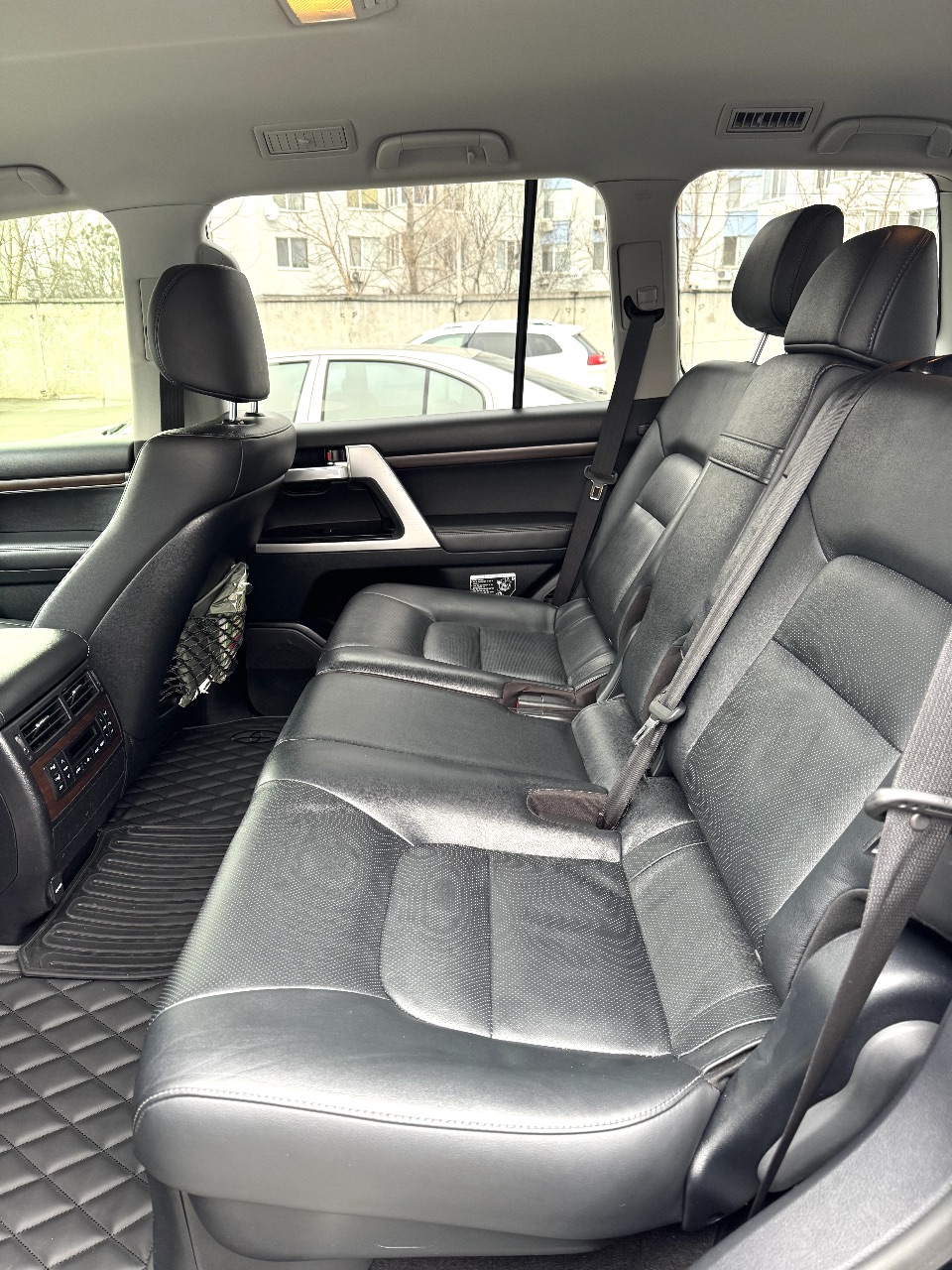 Toyota Land Cruiser - фото 9