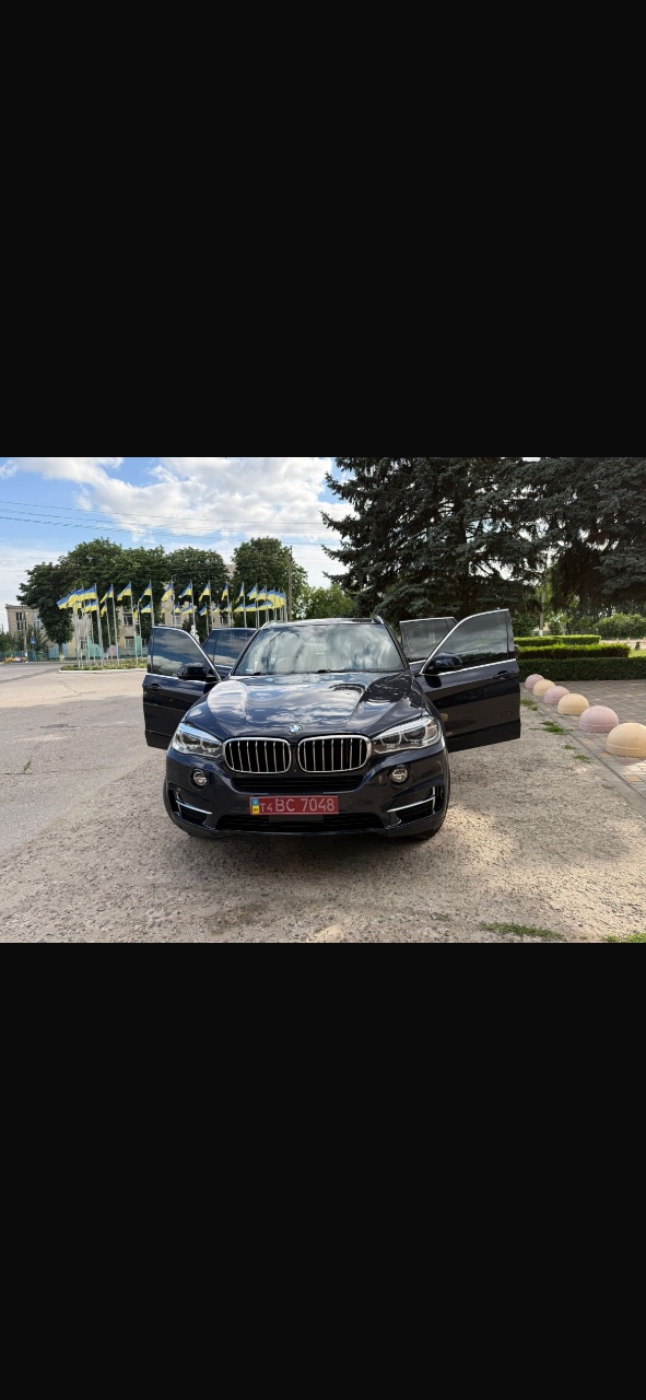 BMW X5 - фото 1