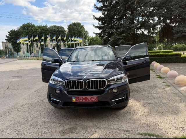 BMW X5 - фото 1