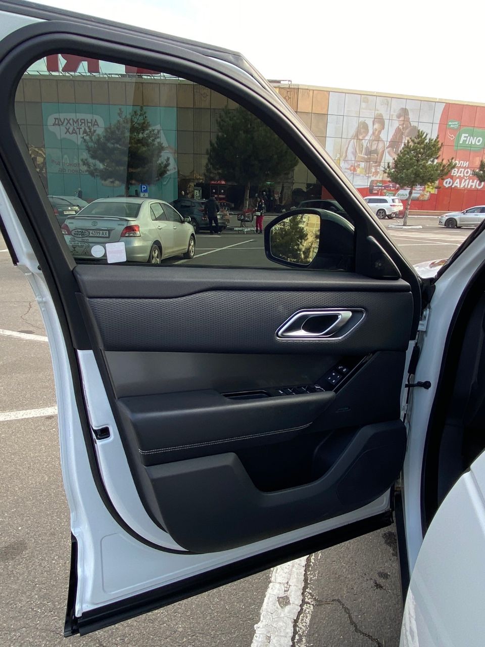 Land Rover Range Rover Velar - фото 30