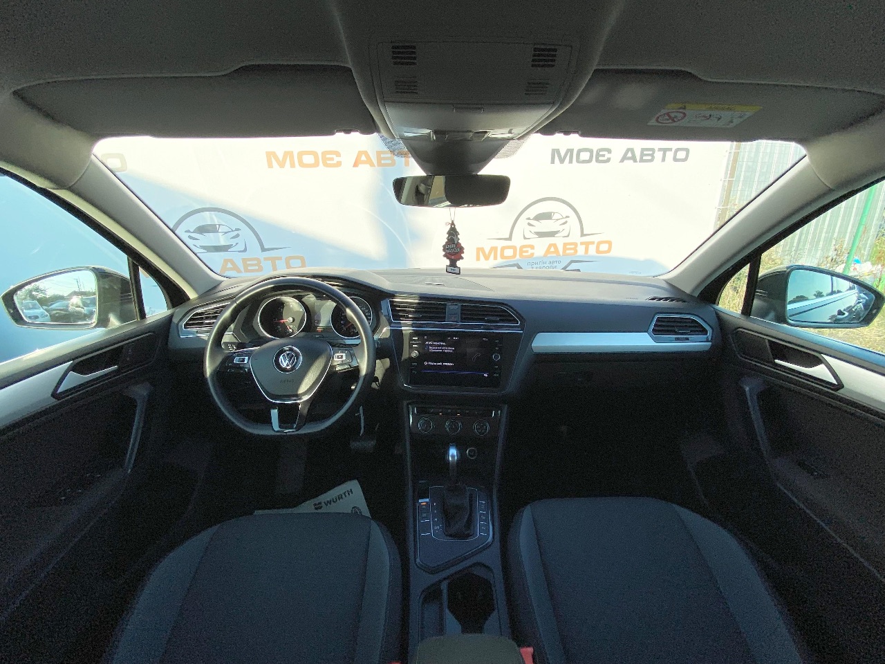 Volkswagen Tiguan - фото 11