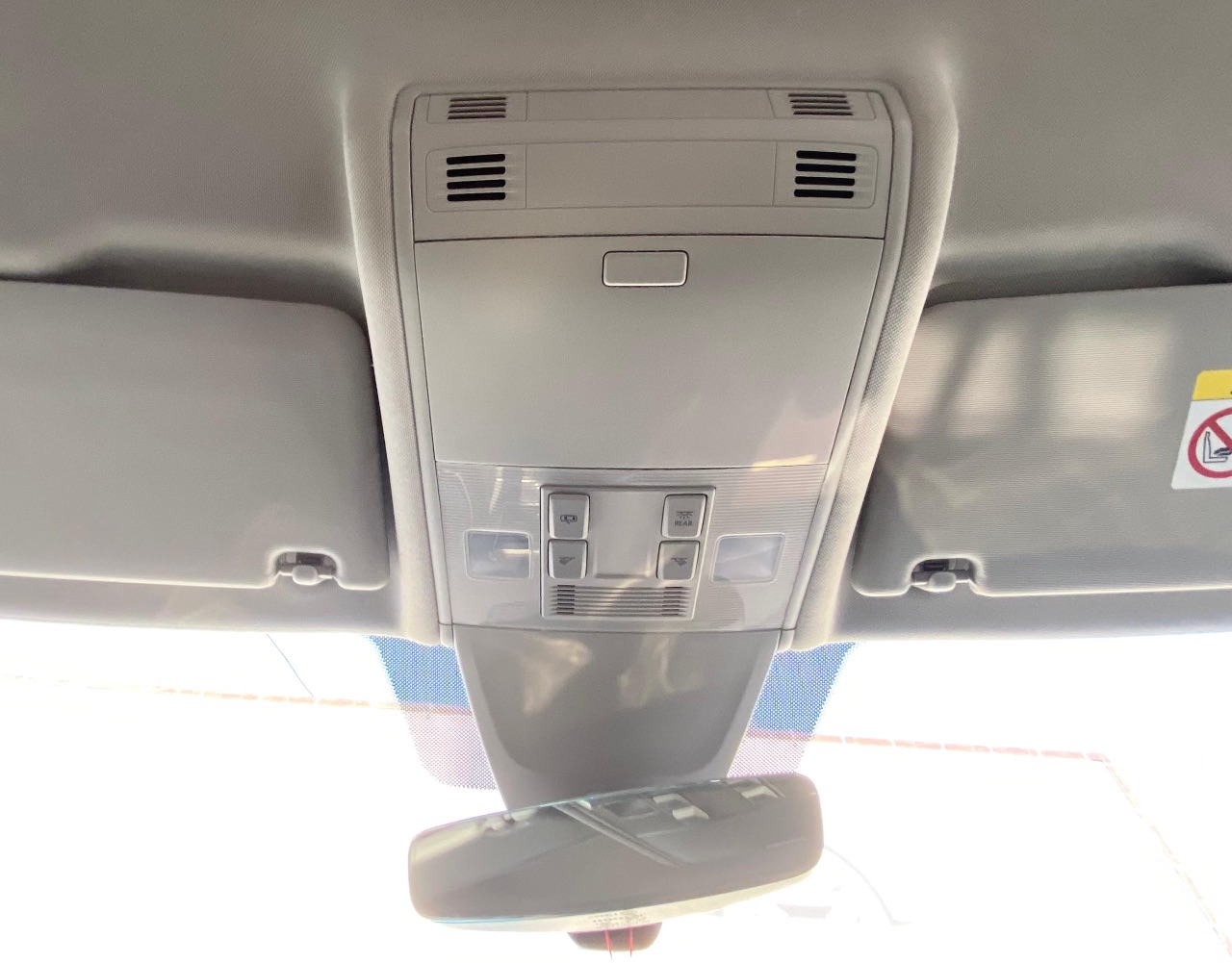 Volkswagen Tiguan - фото 21