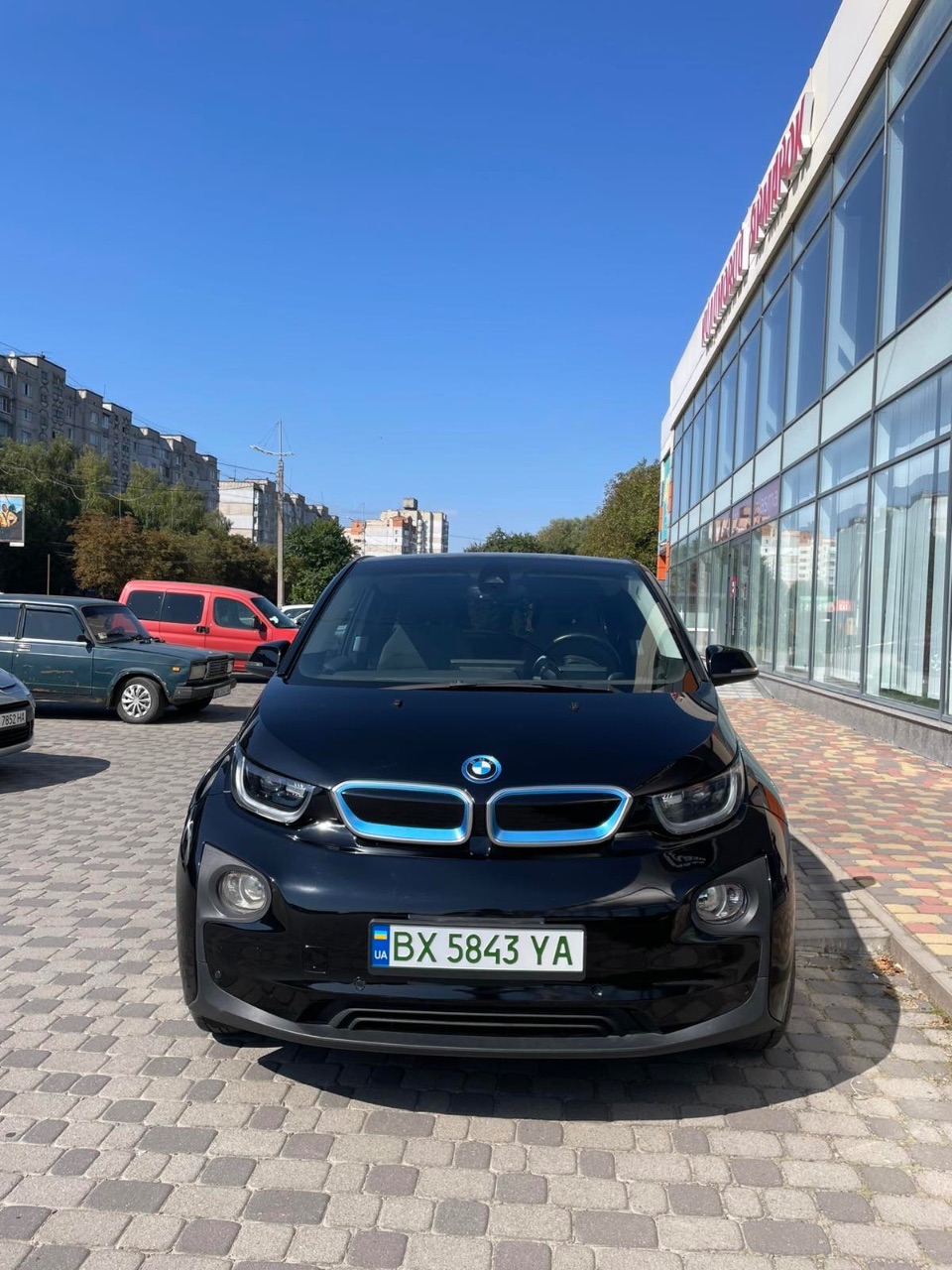 BMW i3 - фото 1