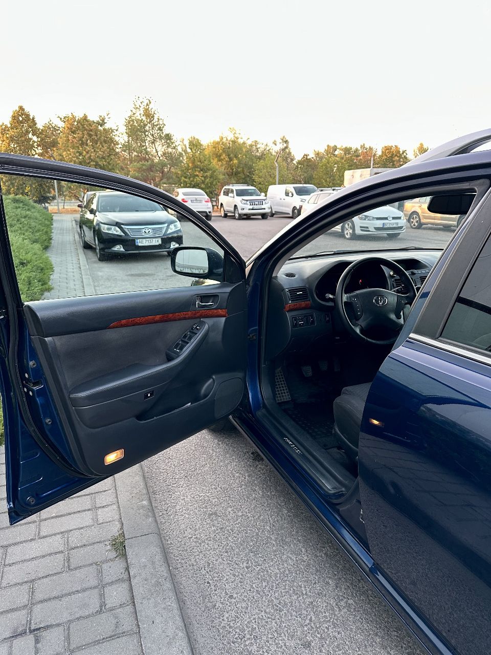 Toyota Avensis - фото 8