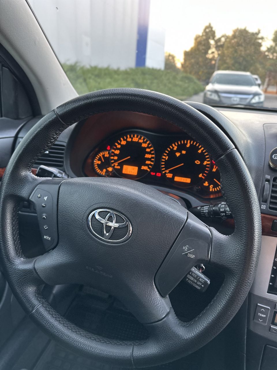 Toyota Avensis - фото 18