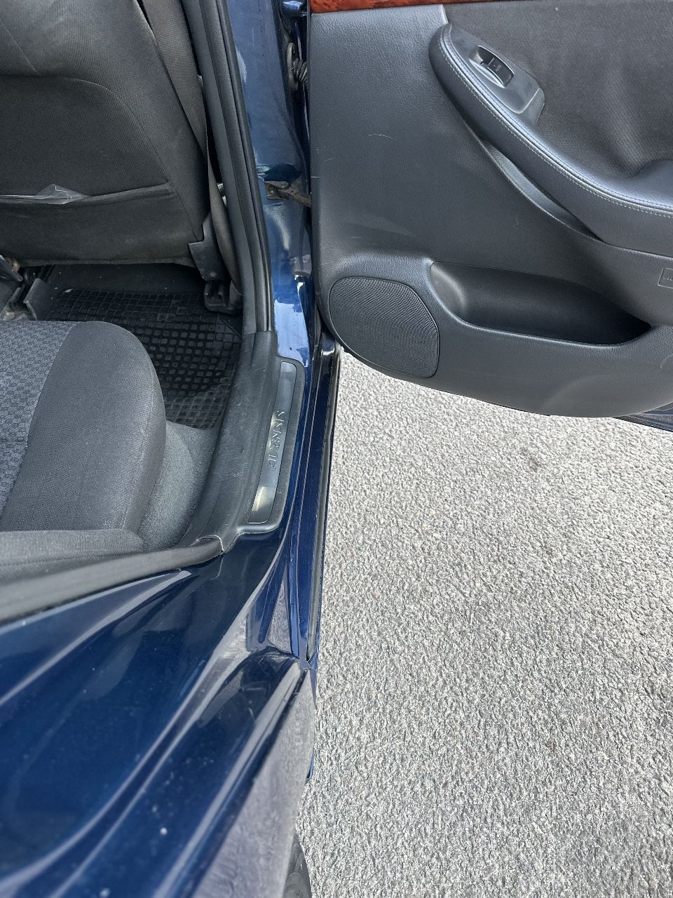 Toyota Avensis - фото 10