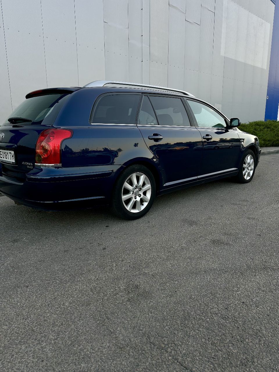 Toyota Avensis - фото 3