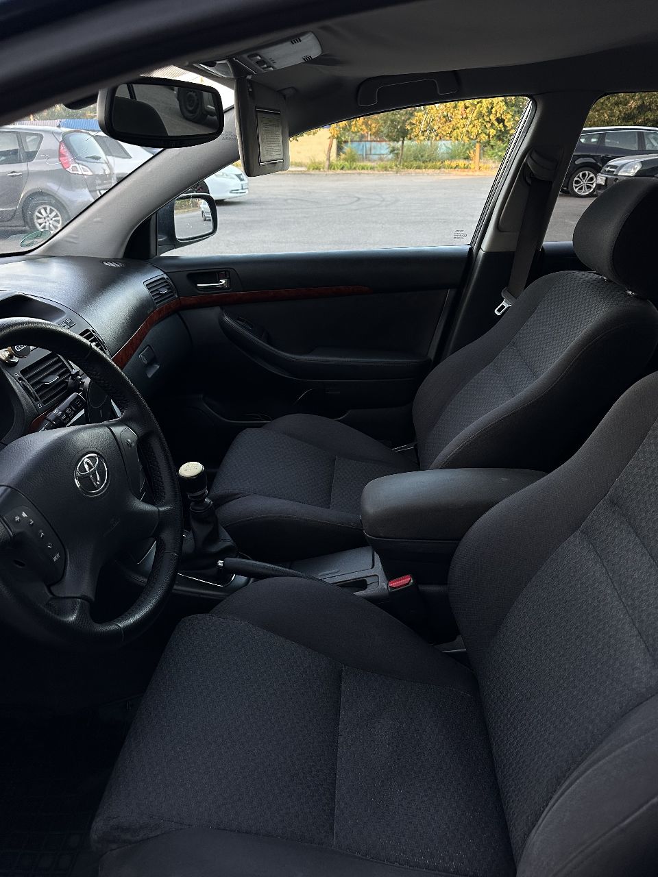 Toyota Avensis - фото 11