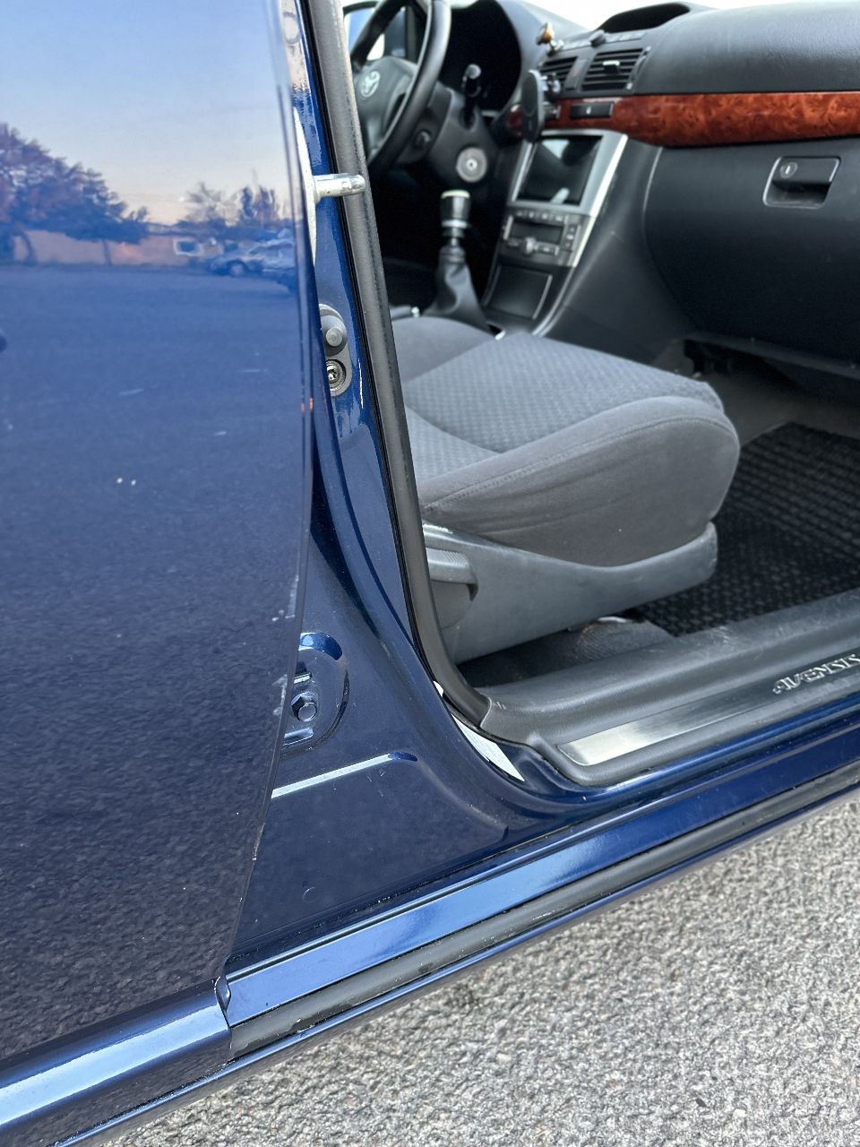 Toyota Avensis - фото 5