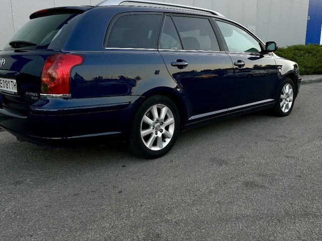 Toyota Avensis - зображення 3
