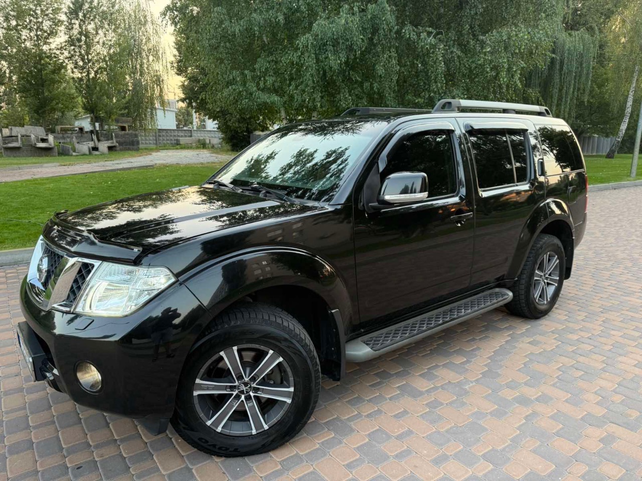 Nissan Pathfinder - фото 2