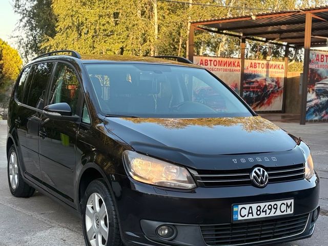 Volkswagen Touran - зображення 1