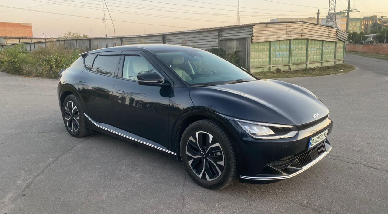 Kia EV6 - фото 1