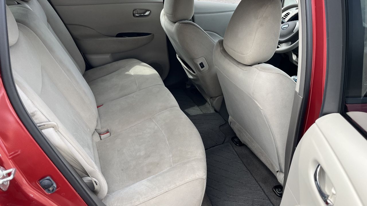 Nissan Leaf - фото 12