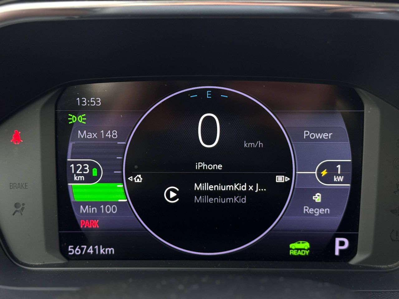 Chevrolet Bolt EUV - фото 28