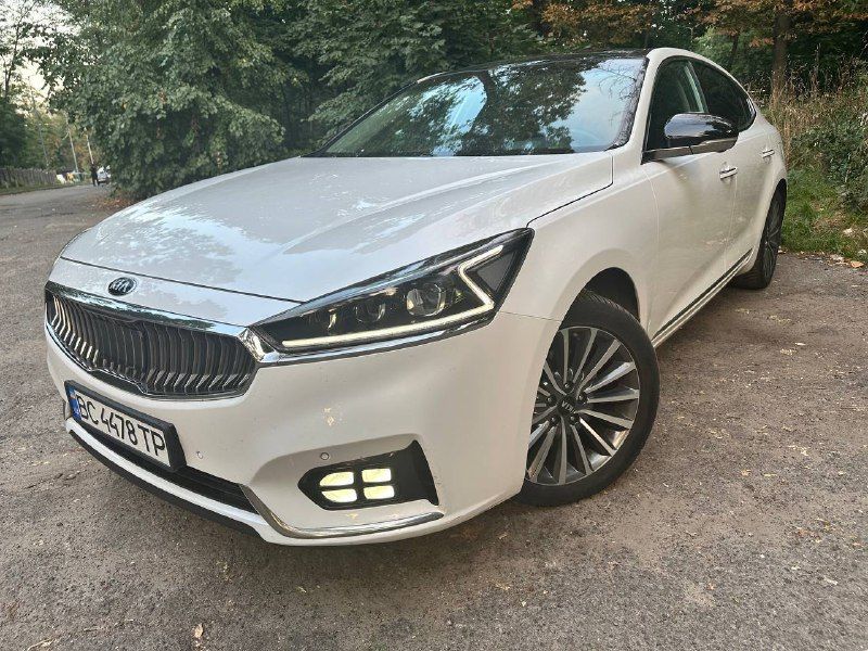 Kia K7 - фото 1