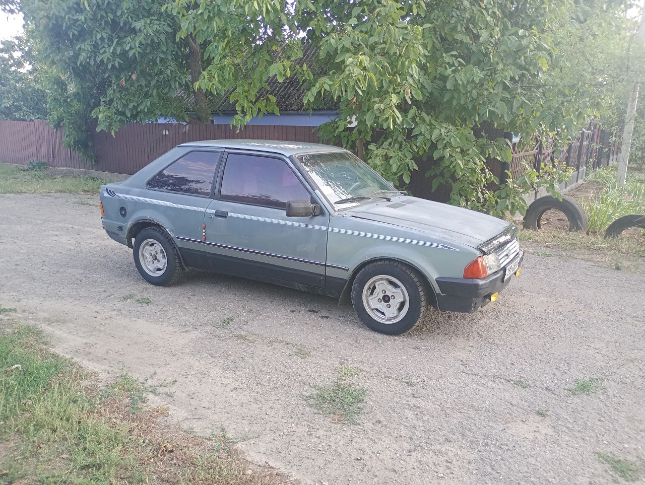 Ford Escort - фото 4