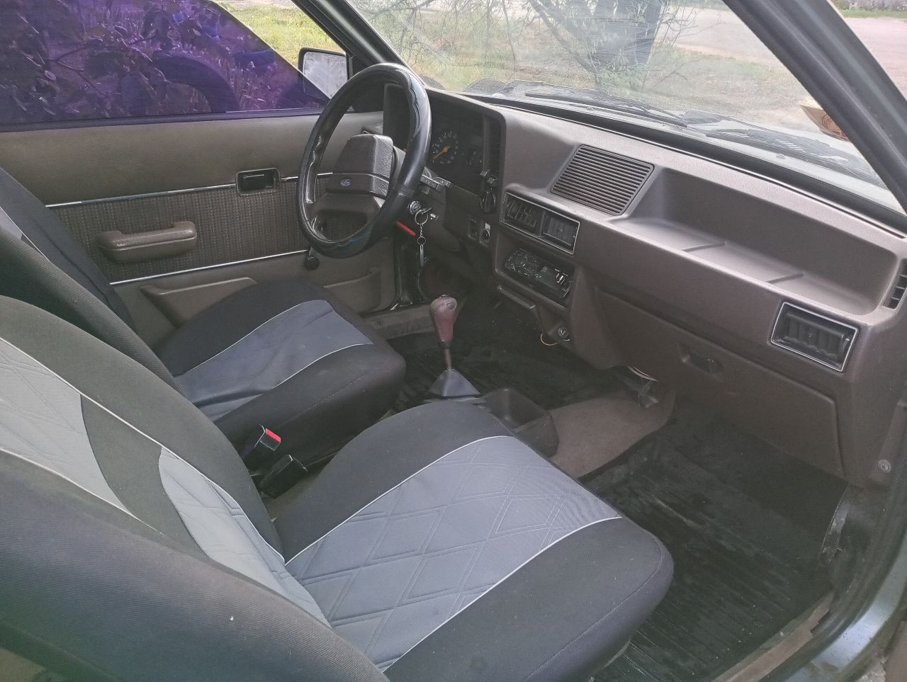 Ford Escort - фото 5