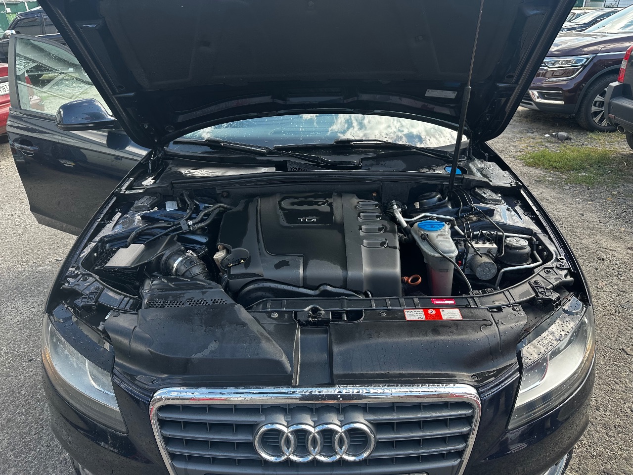 Audi A4 - фото 9