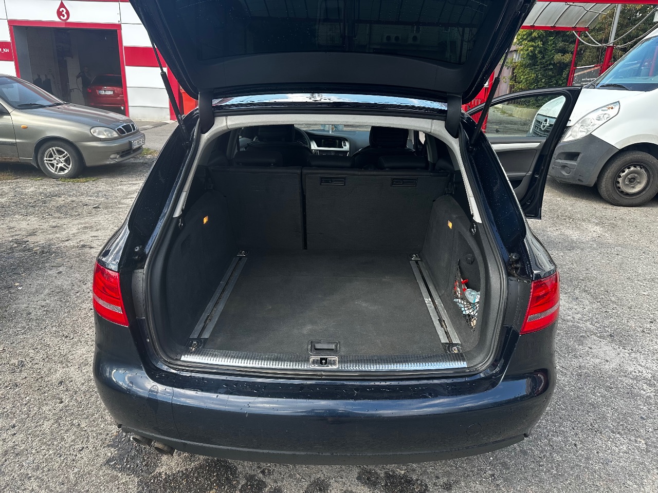 Audi A4 - фото 14