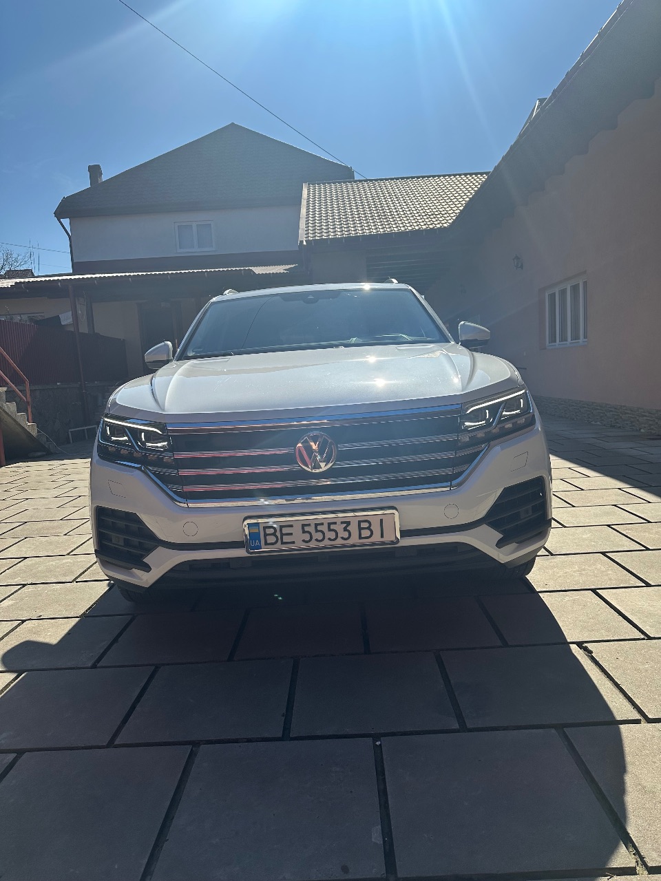 Volkswagen Touareg - фото 5