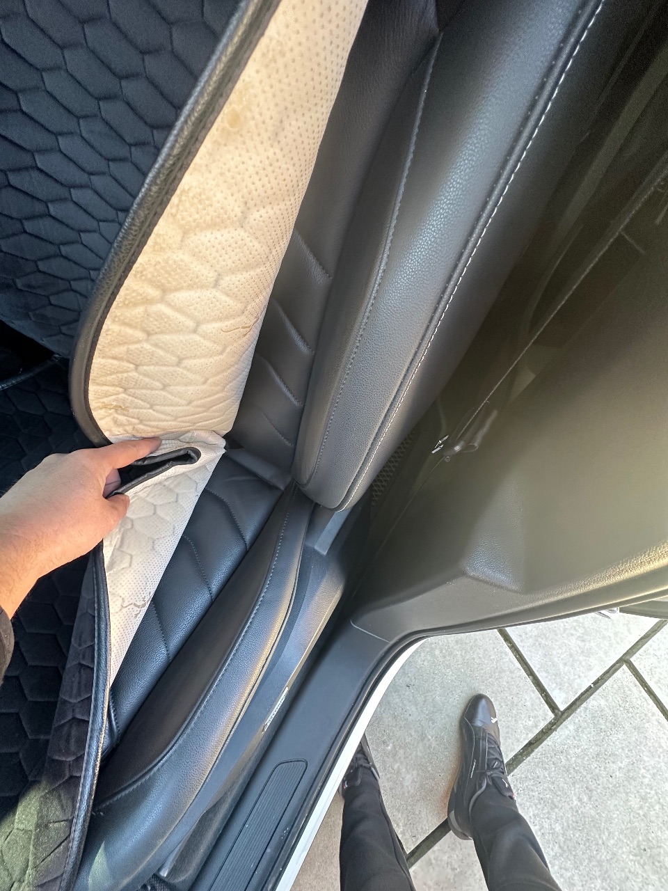 Volkswagen Touareg - фото 14