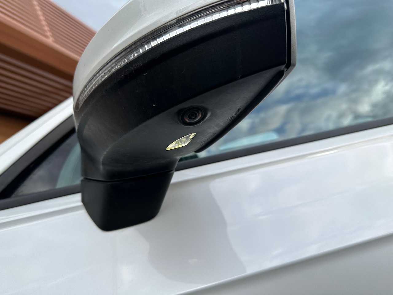 Volkswagen Touareg - фото 19