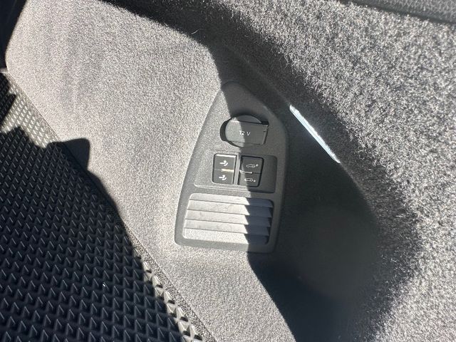 Volkswagen Touareg - фото 4